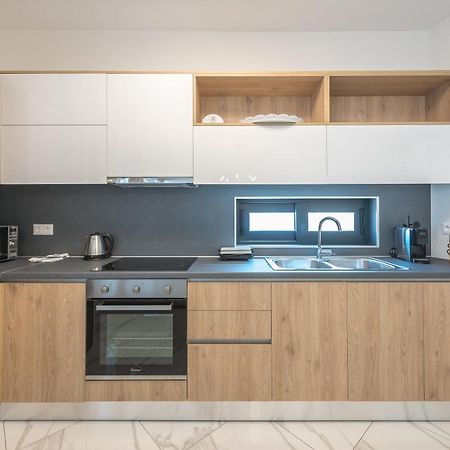 Newly Renovated Apt In The Heart Of Kerameikos Atina Dış mekan fotoğraf