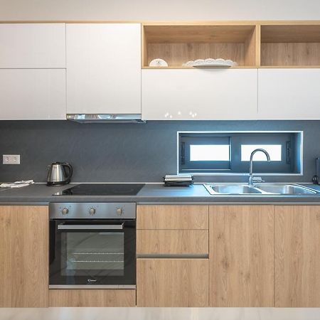 Newly Renovated Apt In The Heart Of Kerameikos Atina Dış mekan fotoğraf